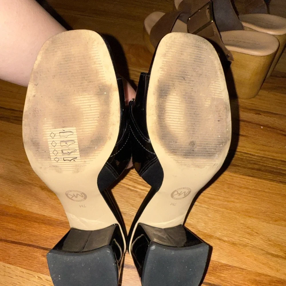 On Hold - Michael Kors Black heeled sandals